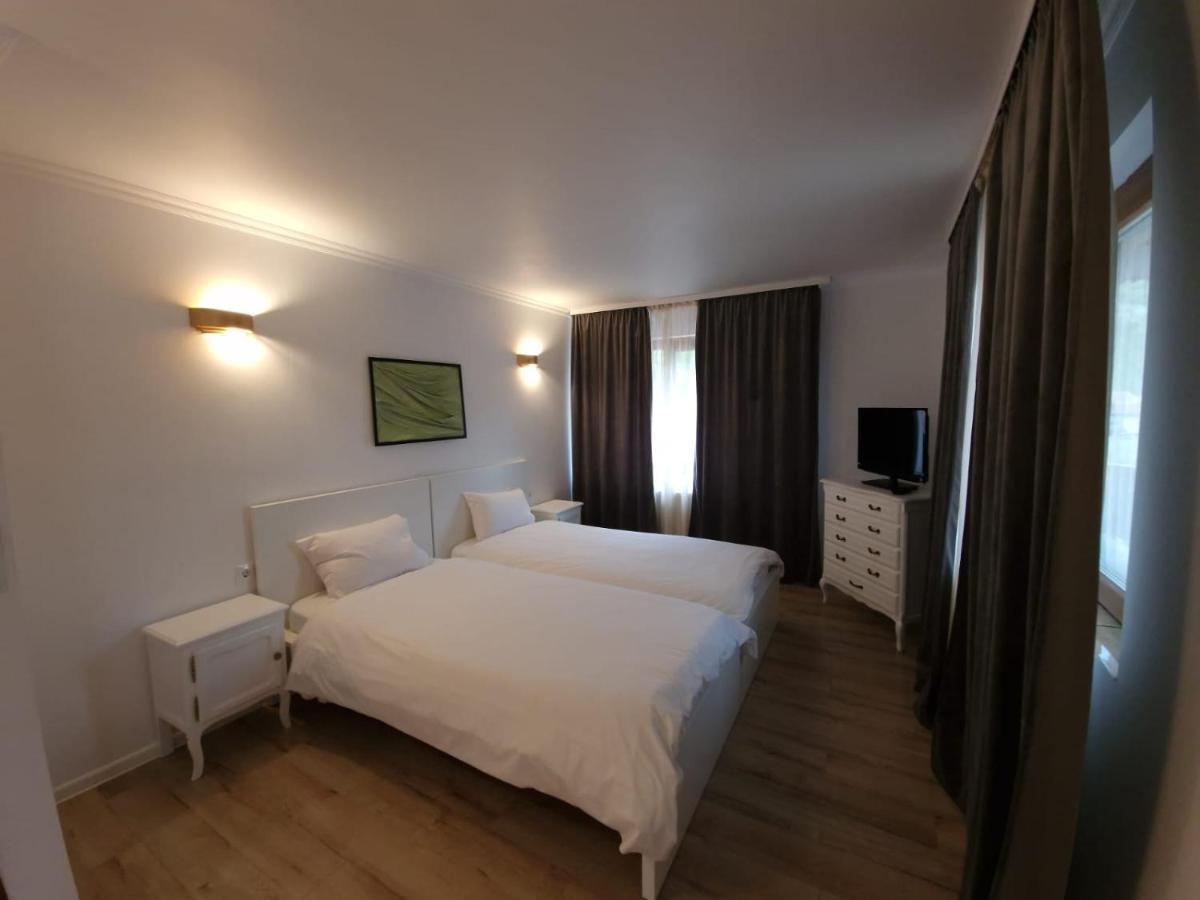 Guesthouse Magic Baile Herculane Exterior photo