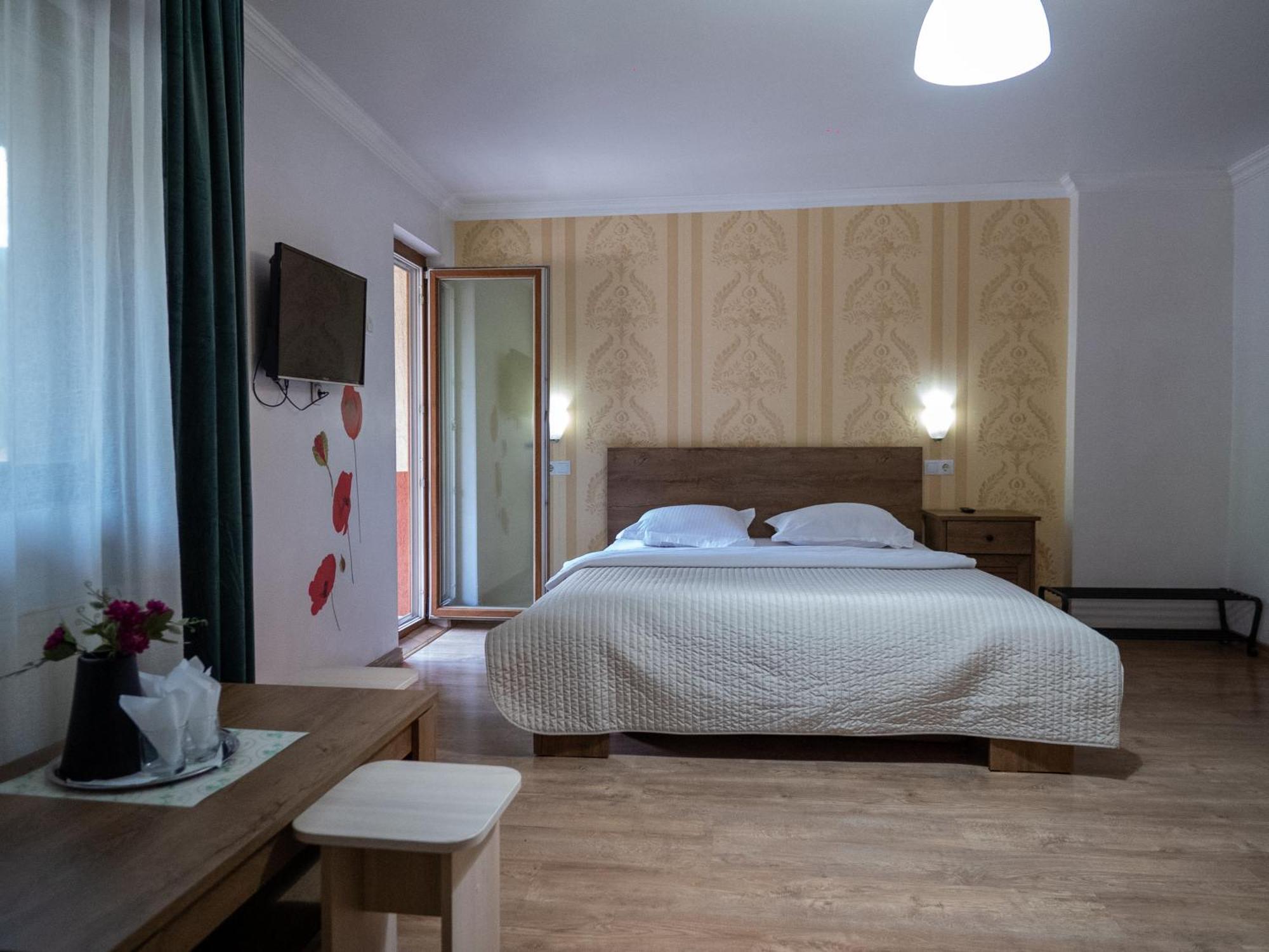 Guesthouse Magic Baile Herculane Exterior photo